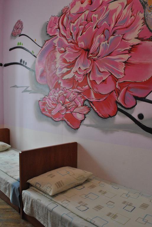 Hostel Comfort Lviv Exterior foto
